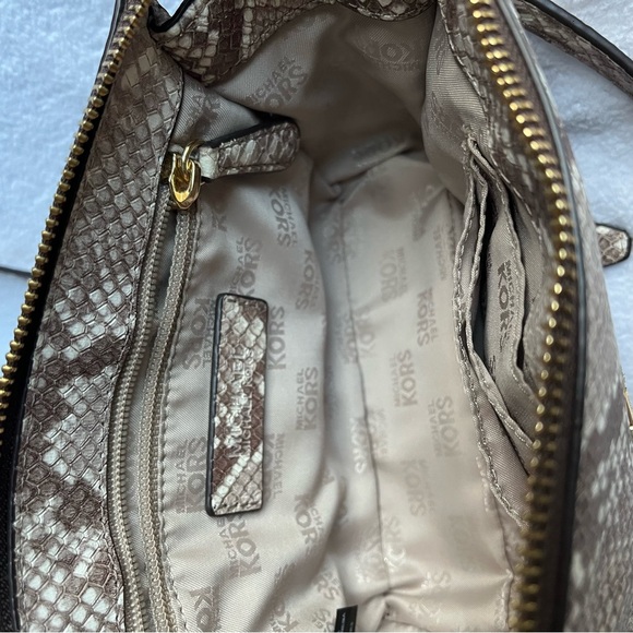 Michael Michael Kors Snake Embossed Crossbody Bag - Picture 5 of 6